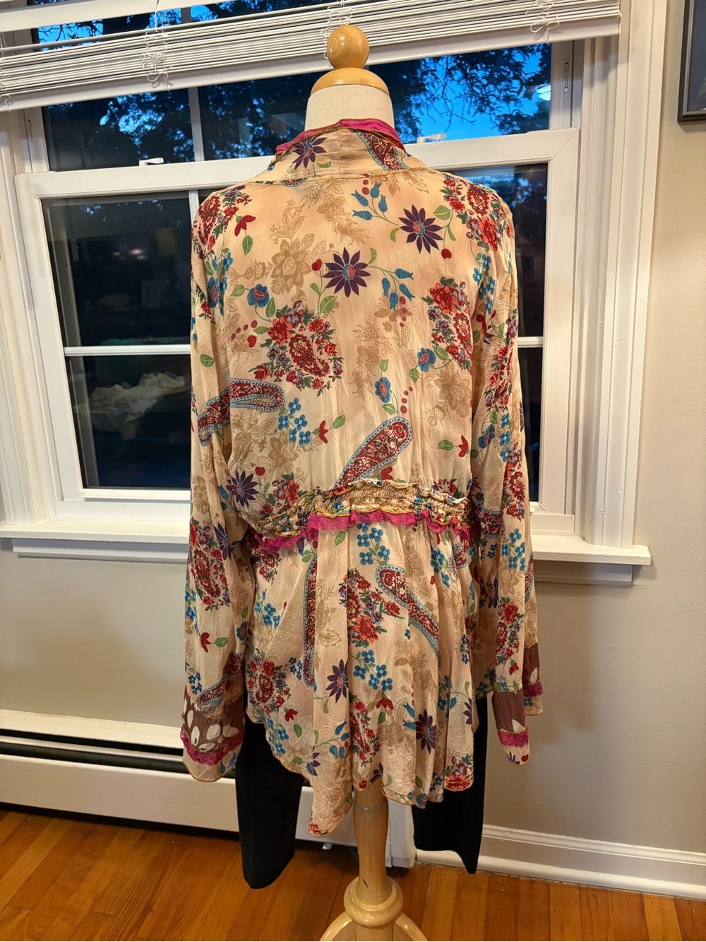 Johnny Was Boho Floral V-Neck Peasant Blouse, Size XL (EUC) - Picture 2 of 10